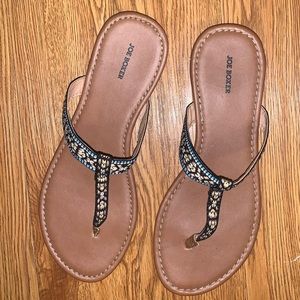 Joe boxer flip flops